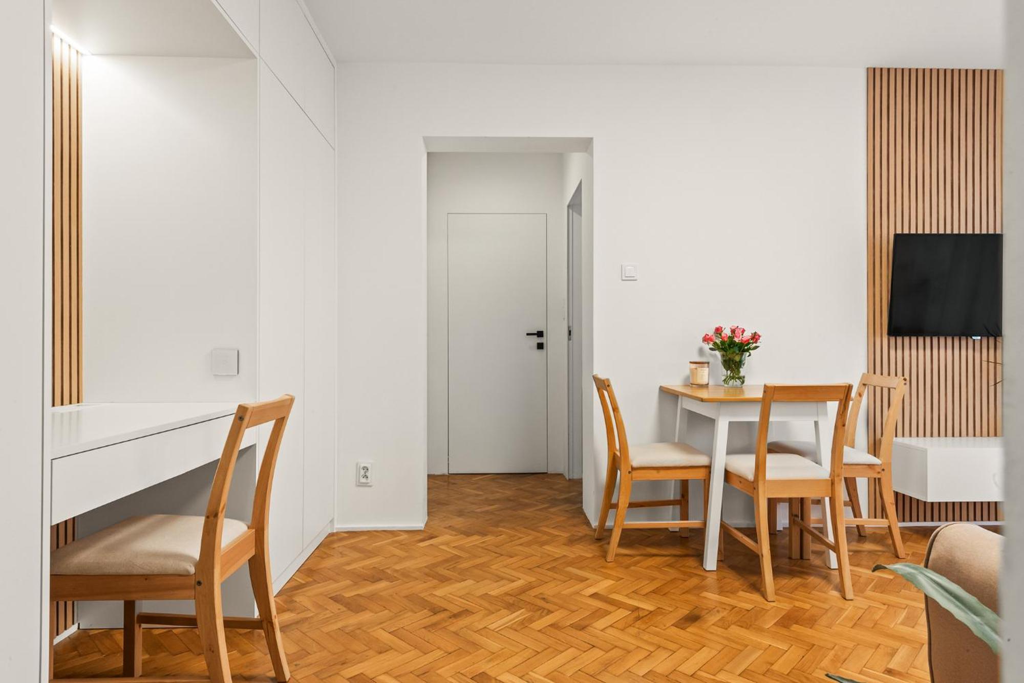 Rentplanet - Apartamenty Przy Palacu Kultury I Nauki Warszawa Eksteriør bilde